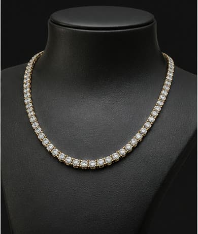 Render 3D de un collar en oro